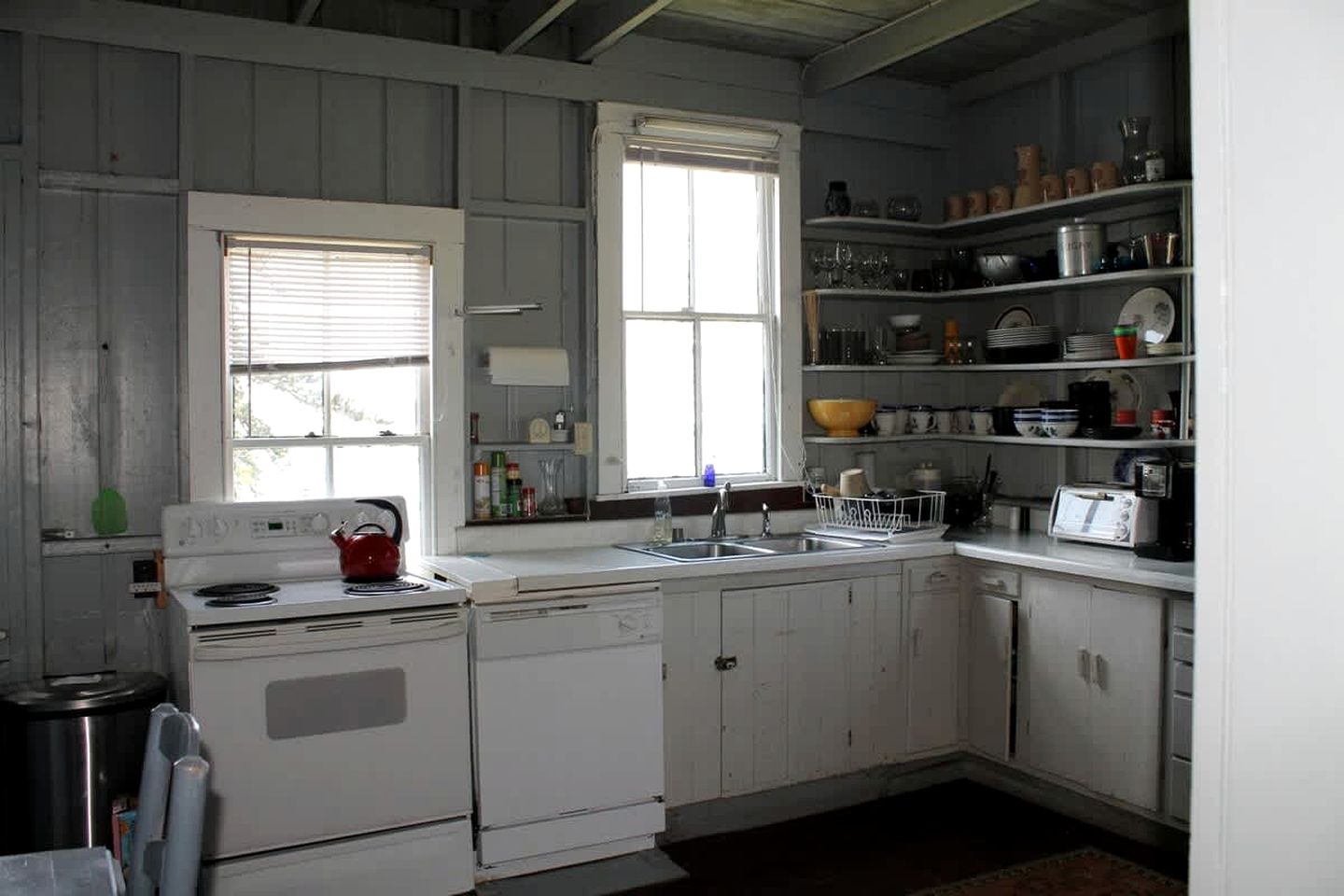 Scenic Waterfront Summer Cottage with Ocean Views, Kayaking & Beach Access near Bar Harbor, Hancock Point, Maine