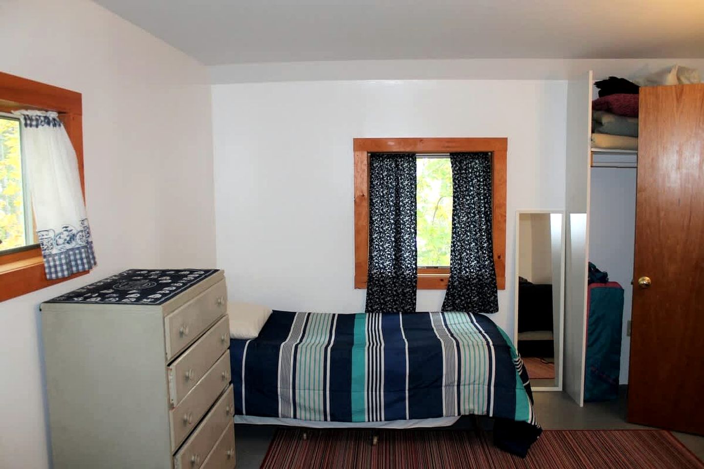 Scenic Waterfront Summer Cottage with Ocean Views, Kayaking & Beach Access near Bar Harbor, Hancock Point, Maine