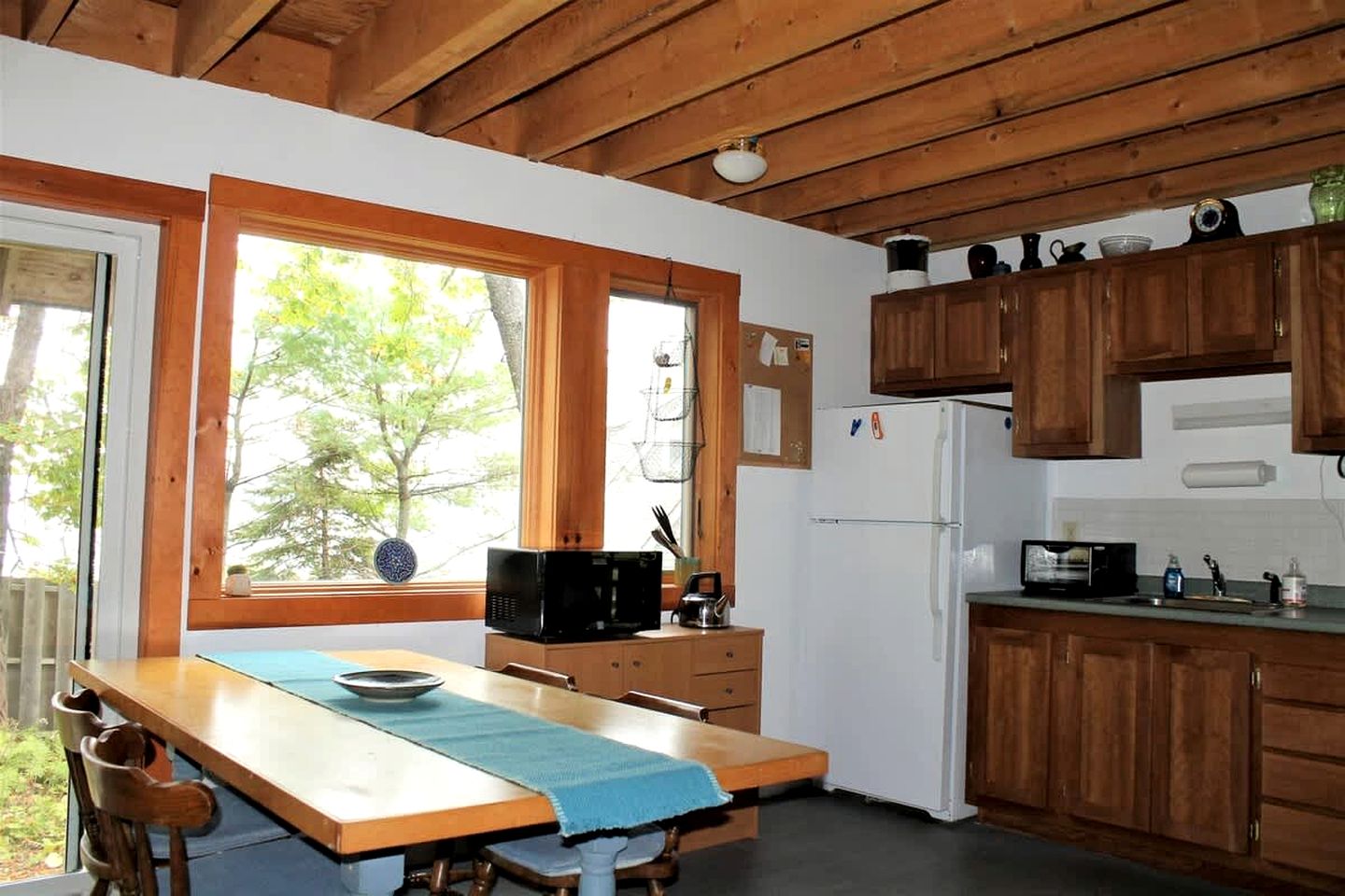 Scenic Waterfront Summer Cottage with Ocean Views, Kayaking & Beach Access near Bar Harbor, Hancock Point, Maine