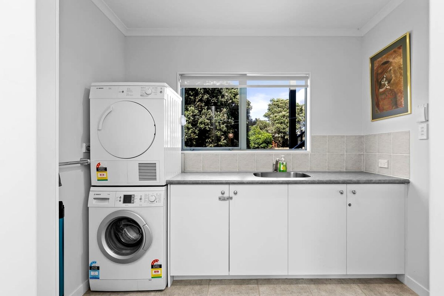 Stunning Beachfront Holiday Home with Dual Sun Decks Near Waihi Beach Village | Waihi Beach, Bay of Plenty