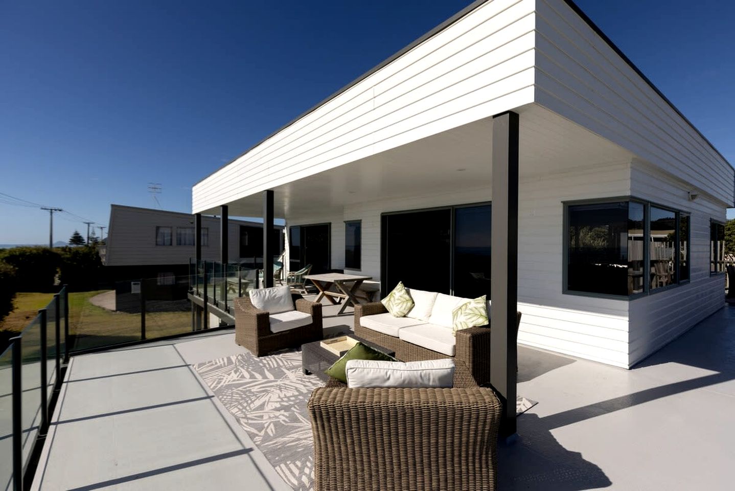 Stunning Beachfront Holiday Home with Dual Sun Decks Near Waihi Beach Village | Waihi Beach, Bay of Plenty