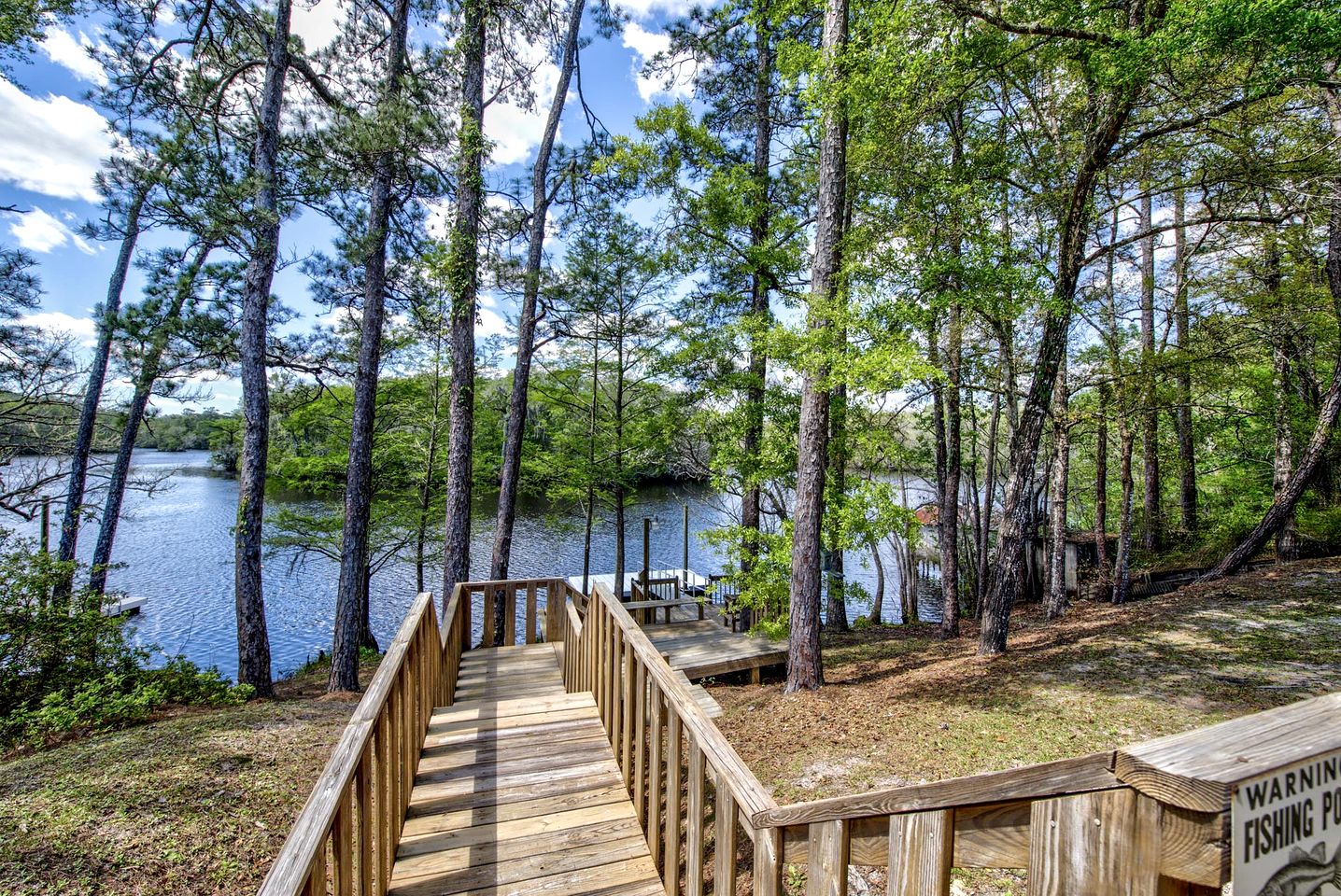 Ochlockonee River Cottage with Scenic Island Vista in Wakulla County, FL