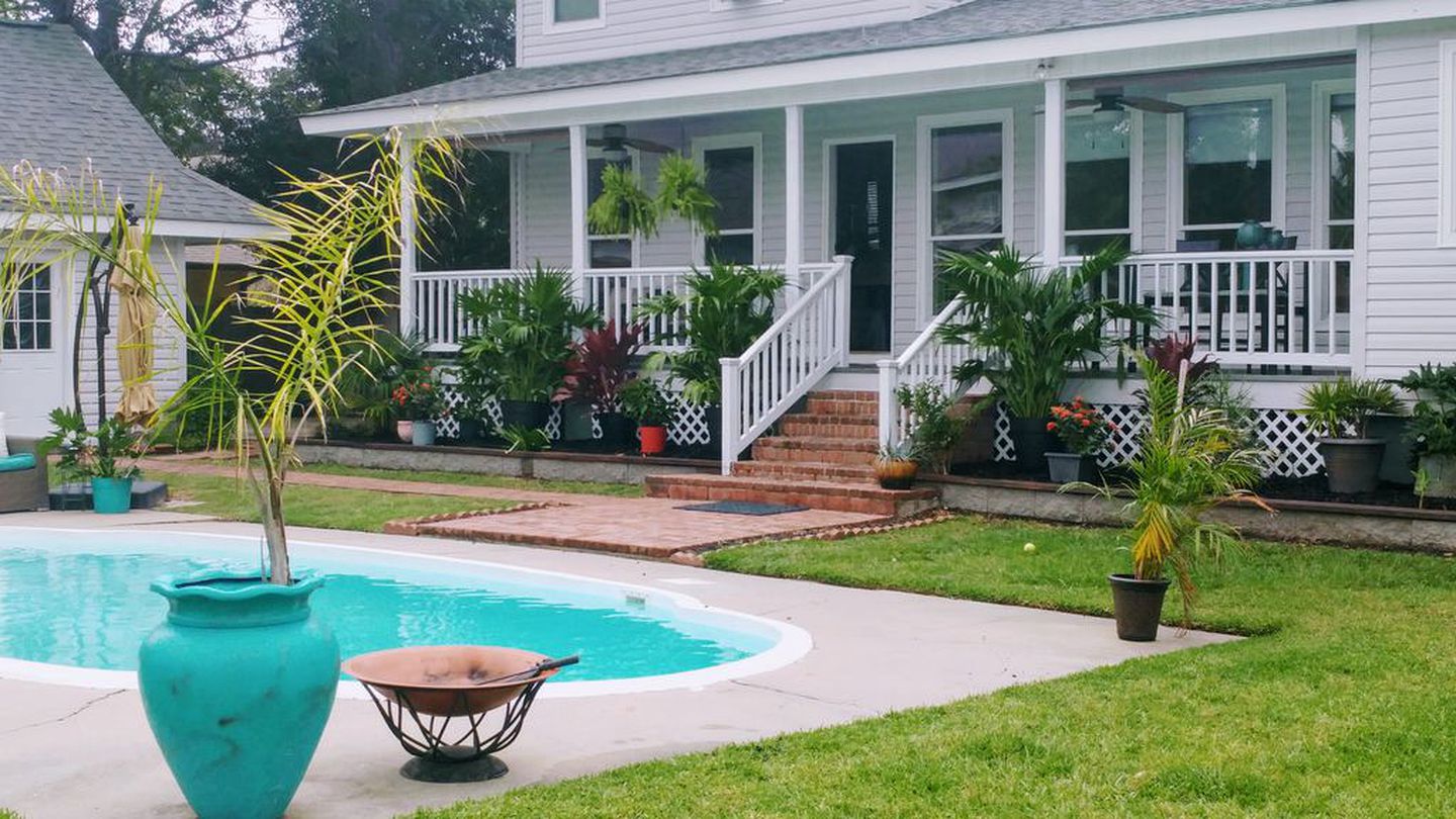 Beautiful Waterfront Cottage Rental with a Pool near New Orleans, Louisiana