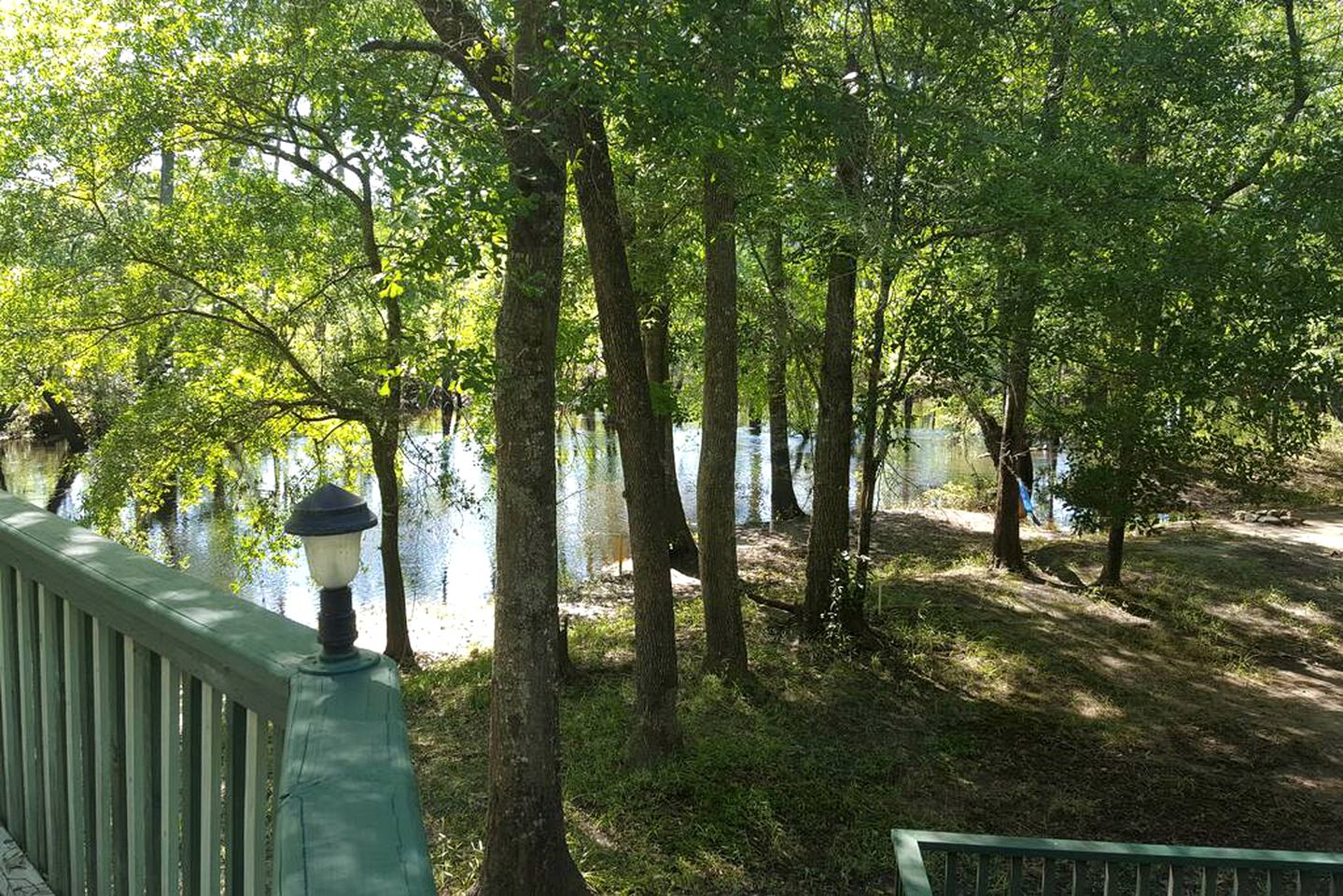 Georgia's Family-Friendly Octagon Cabin Getaway in Claxton