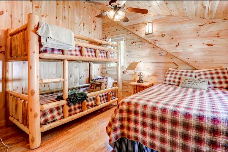 Cabins (United States of America, Whitefield, New Hampshire)