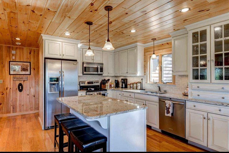 Cabins (United States of America, Whitefield, New Hampshire)