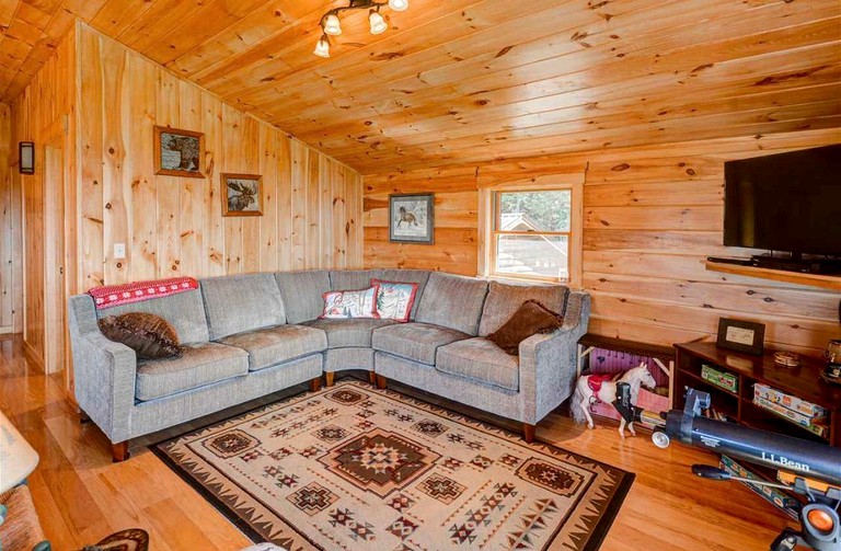 Cabins (United States of America, Whitefield, New Hampshire)