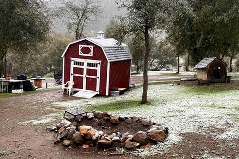 Cabins (United States of America, Fresno, California)