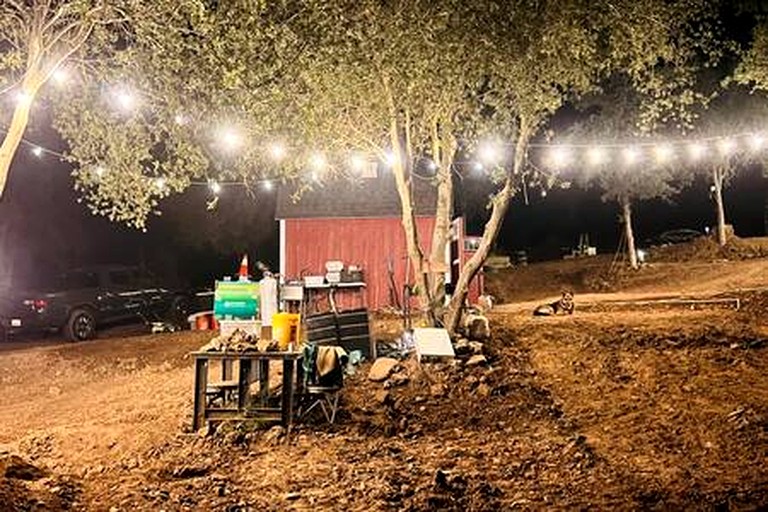 Cabins (United States of America, Fresno, California)