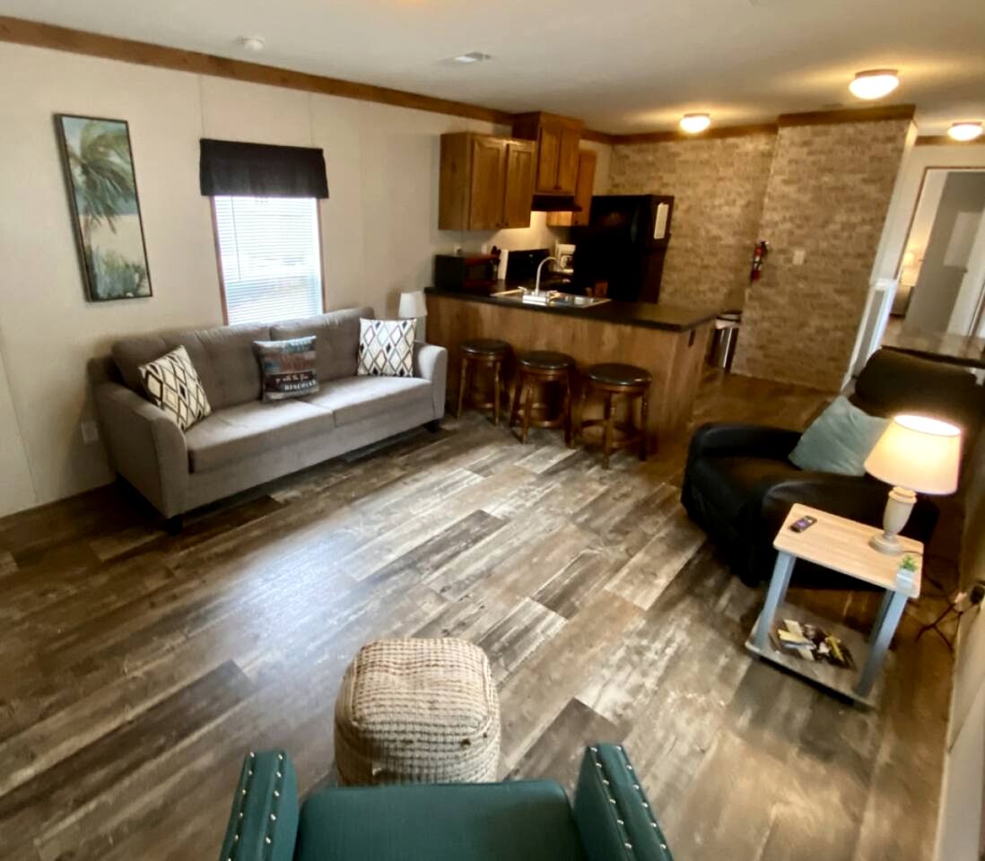 Off-Grid Cottage with Nice Sights in Dunnellon, Florida