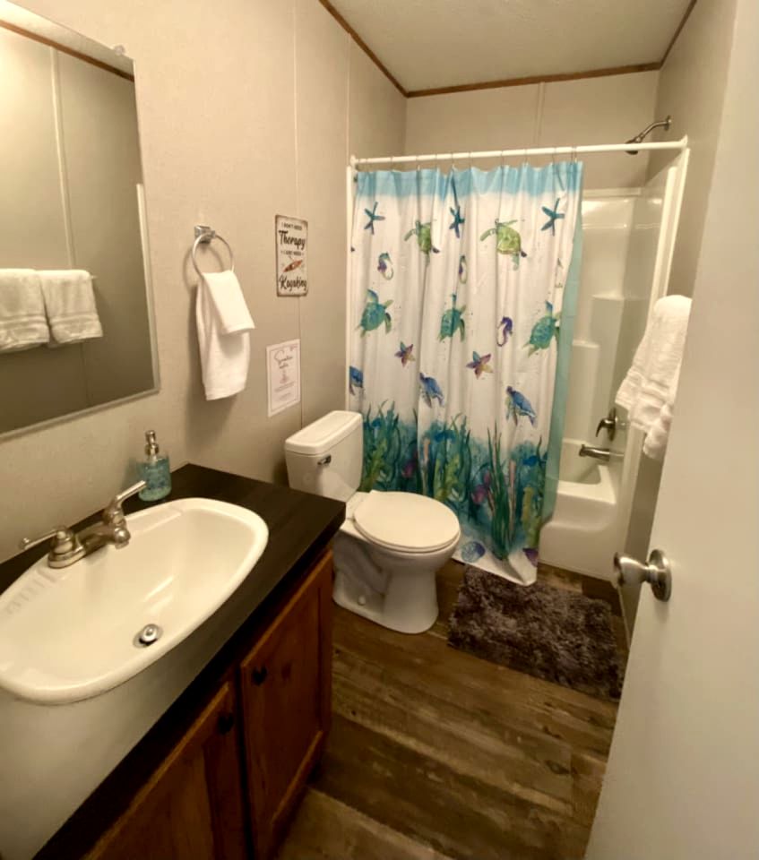 Off-Grid Cottage with Nice Sights in Dunnellon, Florida