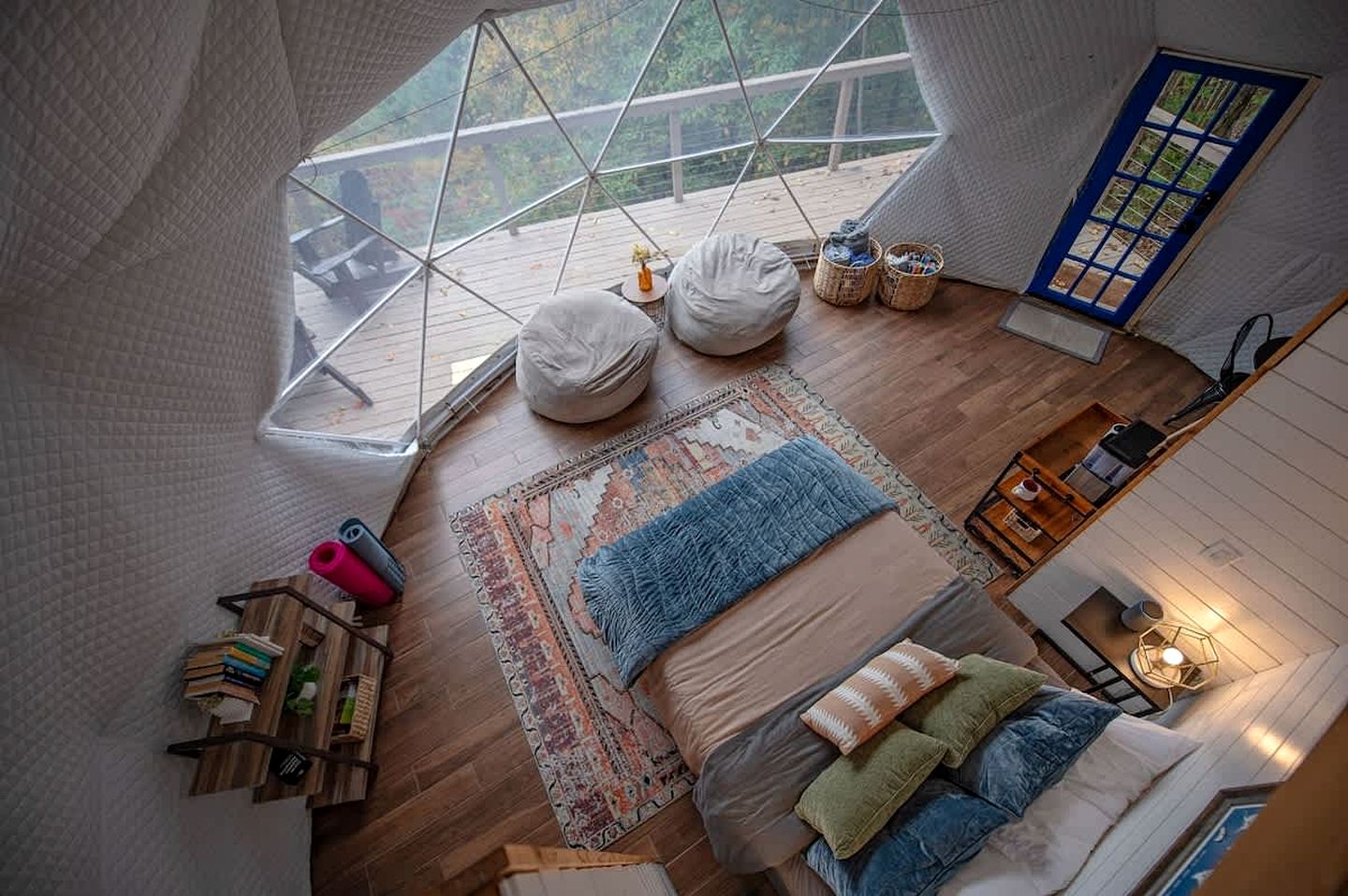 Off-Grid Dome with Private Hot-Tub and Spectacular Sunrise Views in Tennessee