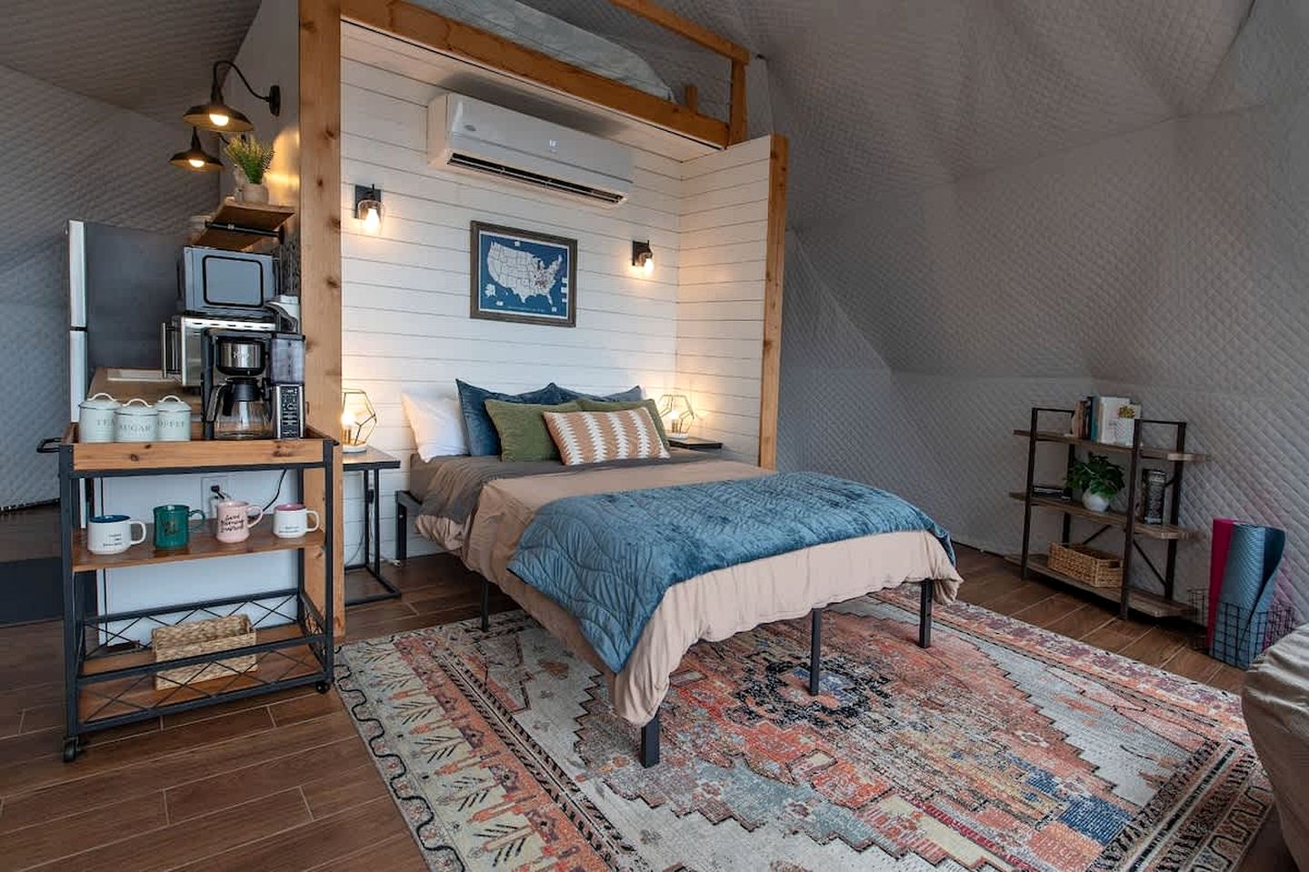 Off-Grid Dome with Private Hot-Tub and Spectacular Sunrise Views in Tennessee