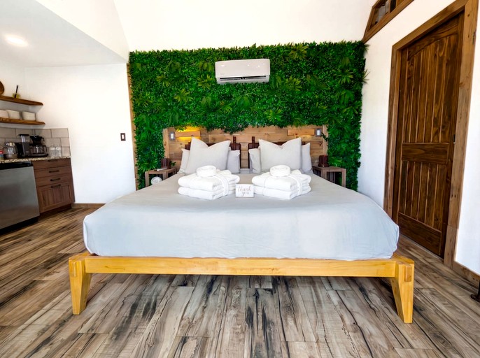 Tiny Houses (United States of America, Wimberley, Texas)