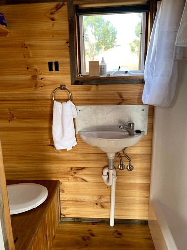 Tiny Houses (Australia, Tyaak, Victoria)