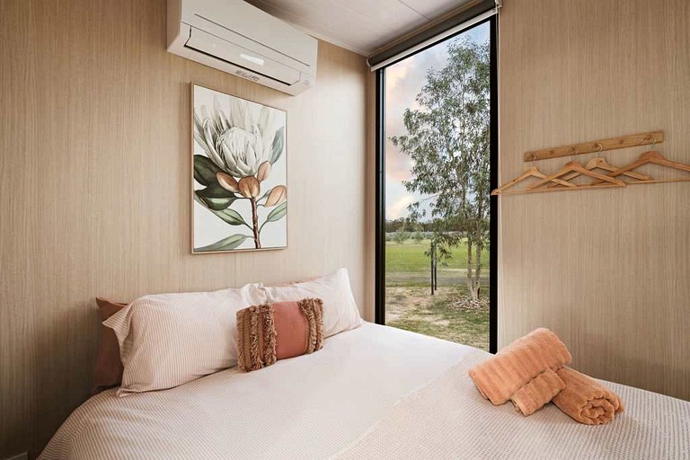 Tiny Houses (Australia, Laharum, Victoria)