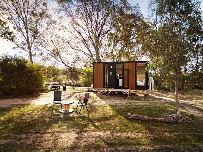Tiny Houses (Australia, Laharum, Victoria)