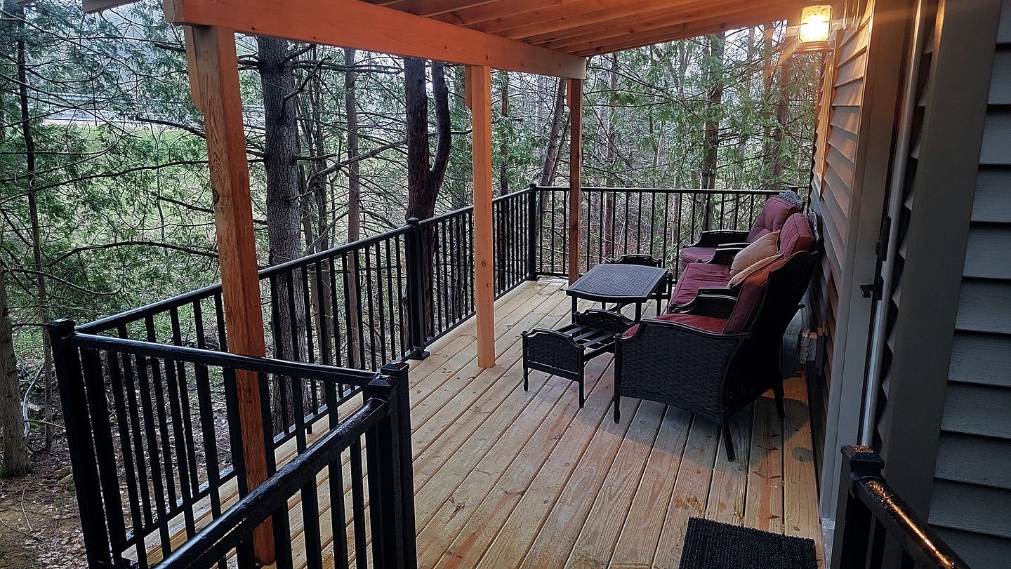 Off-Grid Tree Houses Great for Groups Getaways in Minnesota