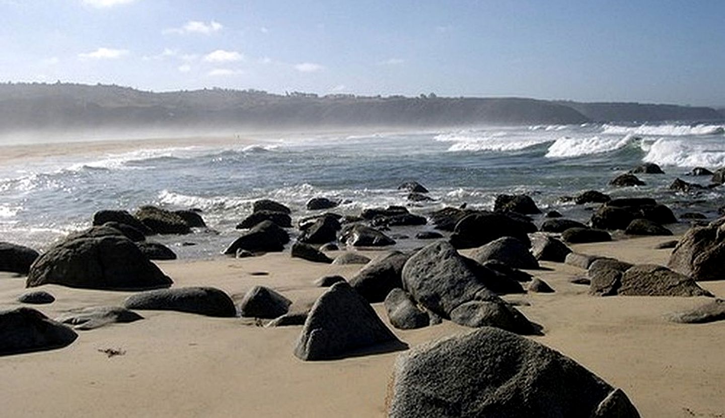 Off-the-Grid Eco-Friendly Villa near Quintay on the Coast of Central Chile