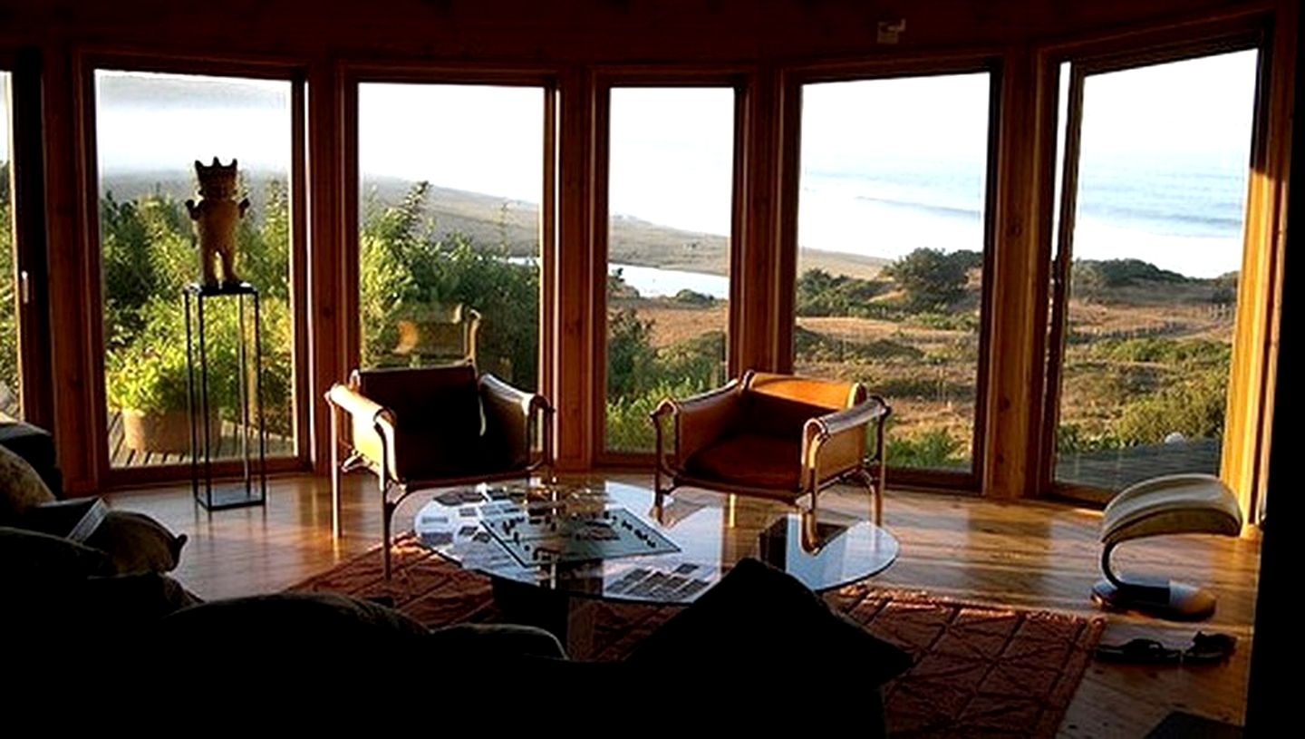 Off-the-Grid Eco-Friendly Villa near Quintay on the Coast of Central Chile