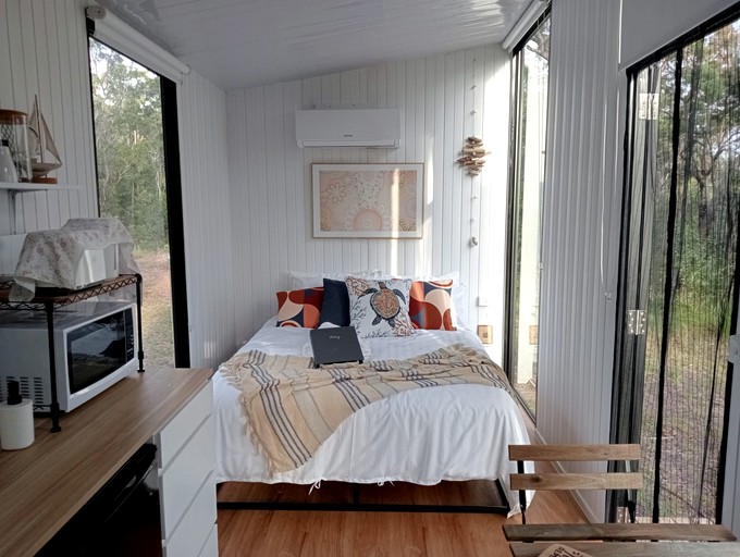 Vacation Rentals (Australia, --, --)