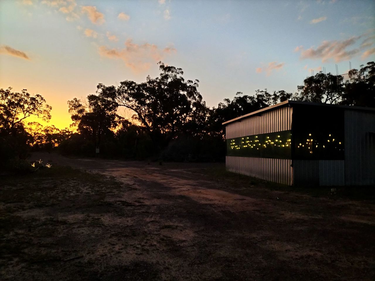Coastal Tiny House for Glamping near Deepwater National Park