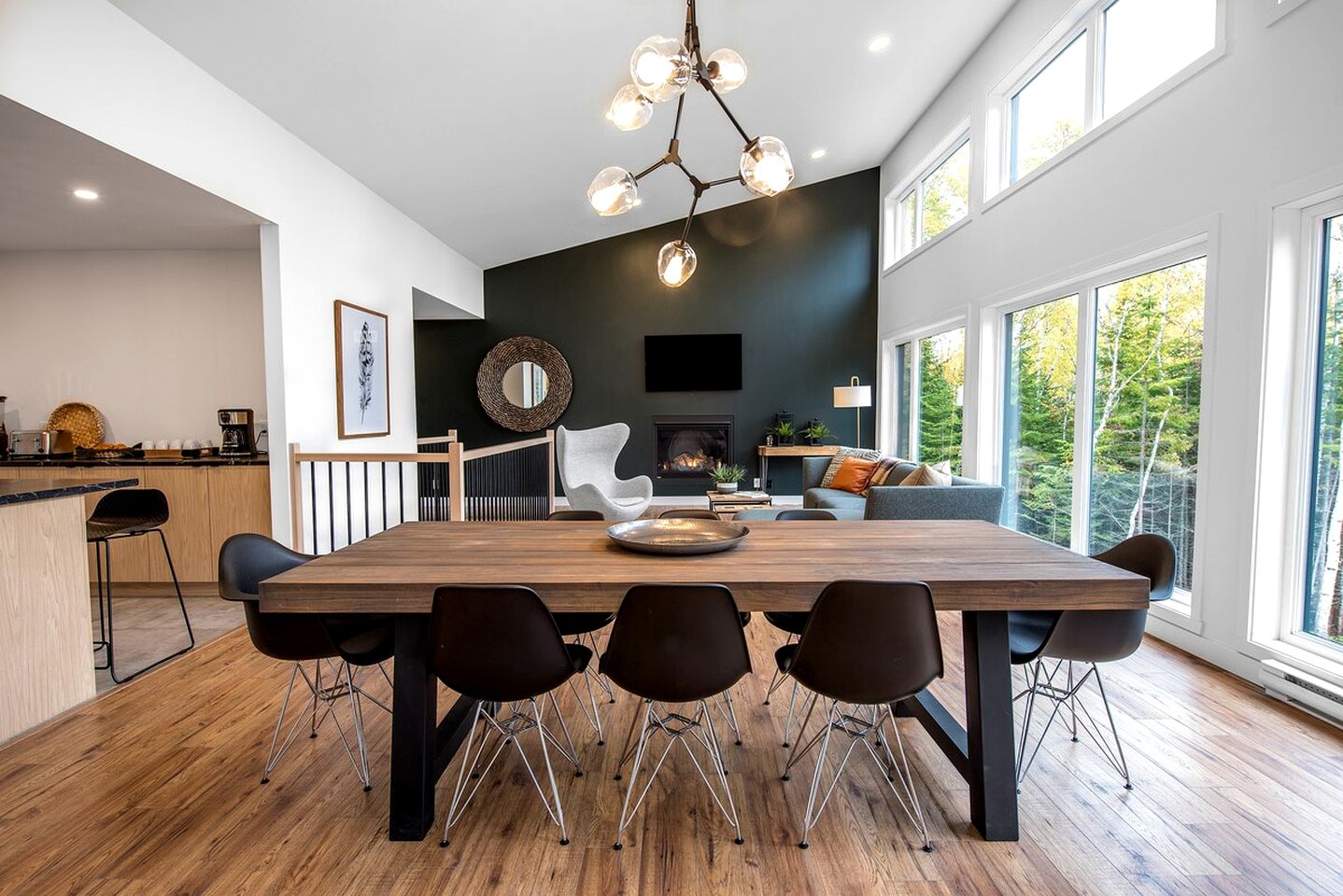 Stylish Luxury Mountain Getaway with River Views and Pool Table in Charlevoix, Quebec