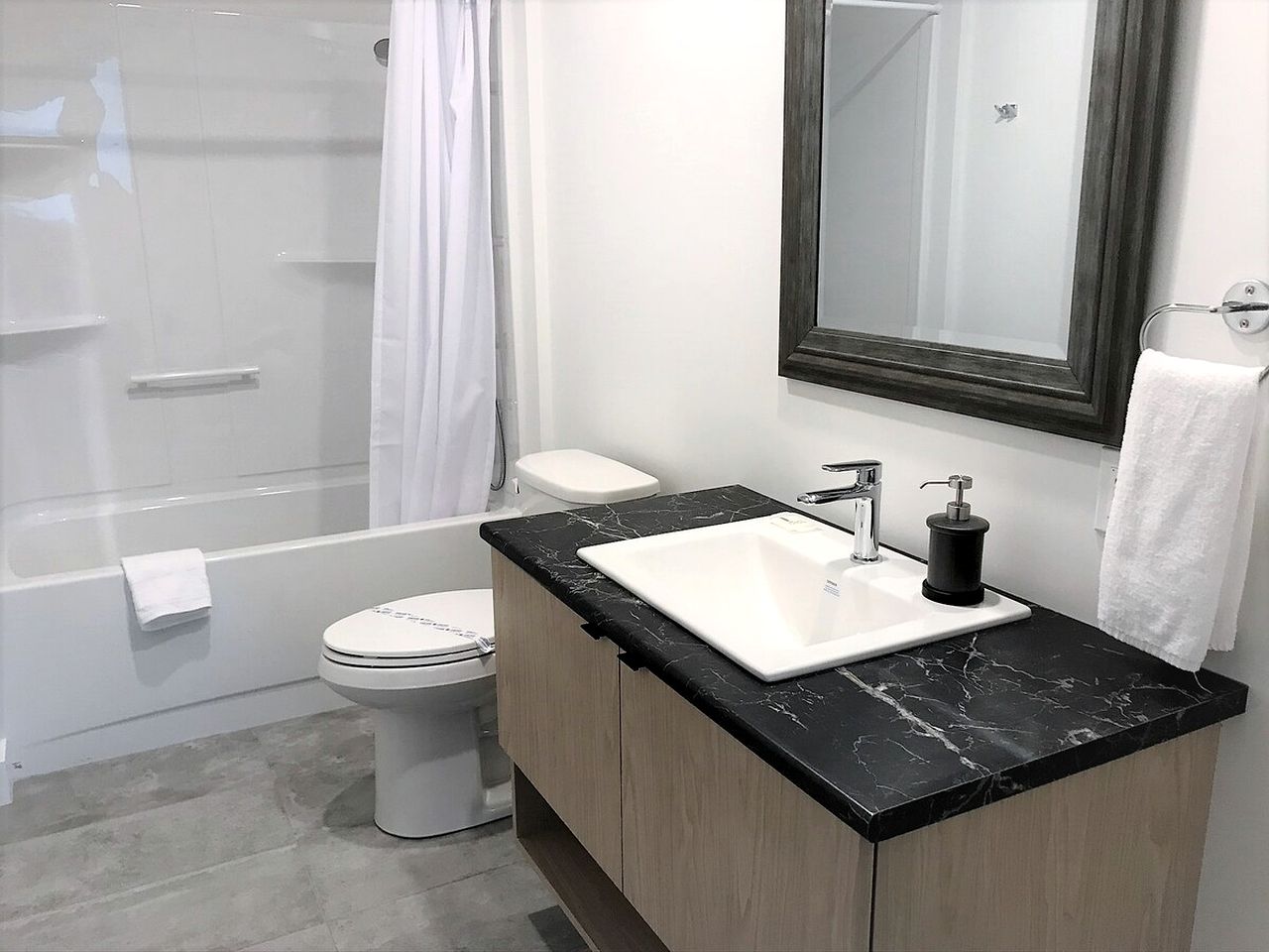 Stylish Luxury Mountain Getaway with River Views and Pool Table in Charlevoix, Quebec