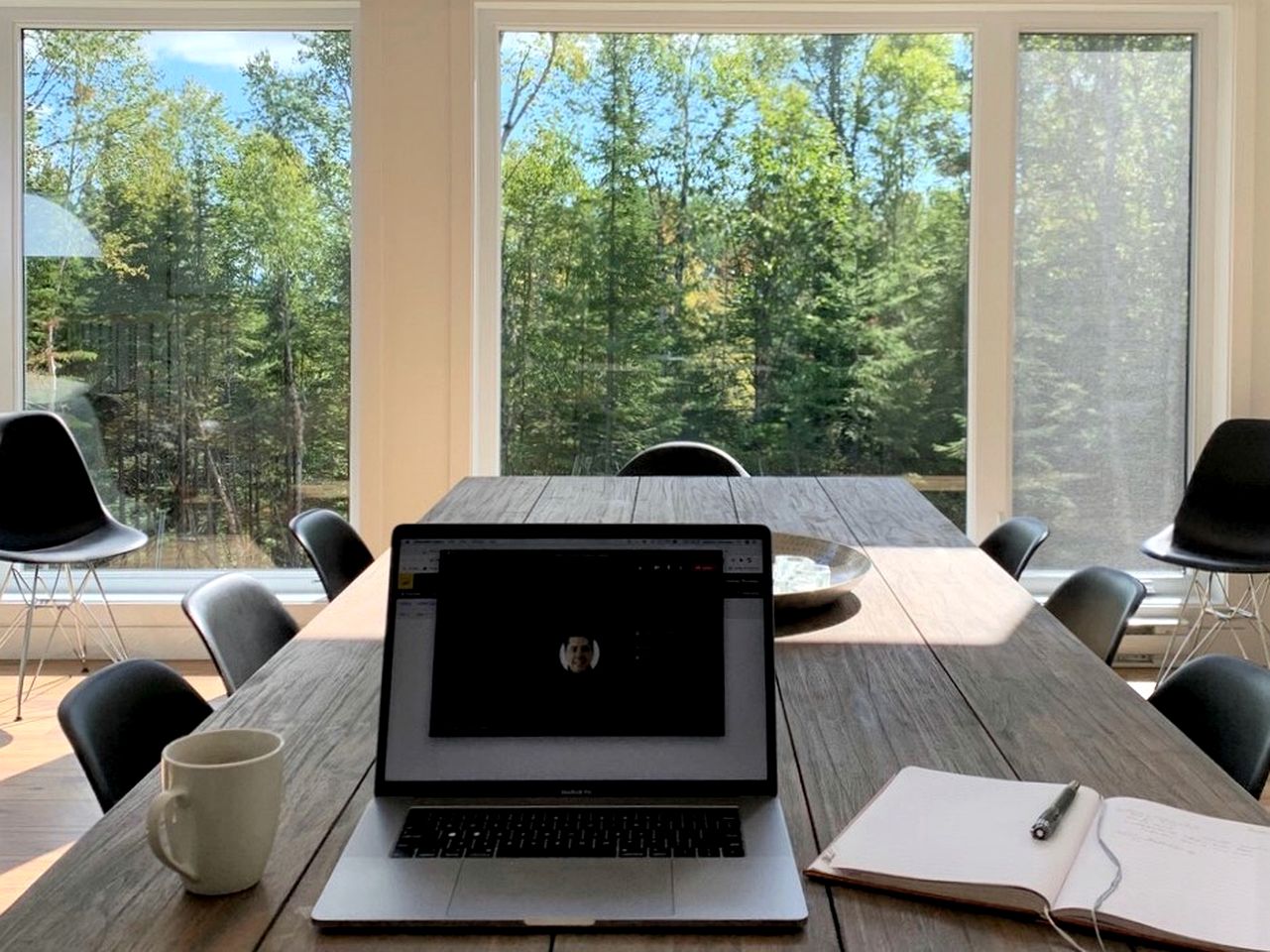 Stylish Luxury Mountain Getaway with River Views and Pool Table in Charlevoix, Quebec