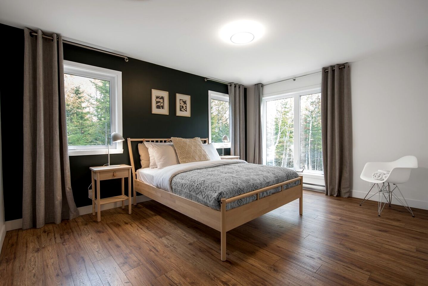 Stylish Luxury Mountain Getaway with River Views and Pool Table in Charlevoix, Quebec