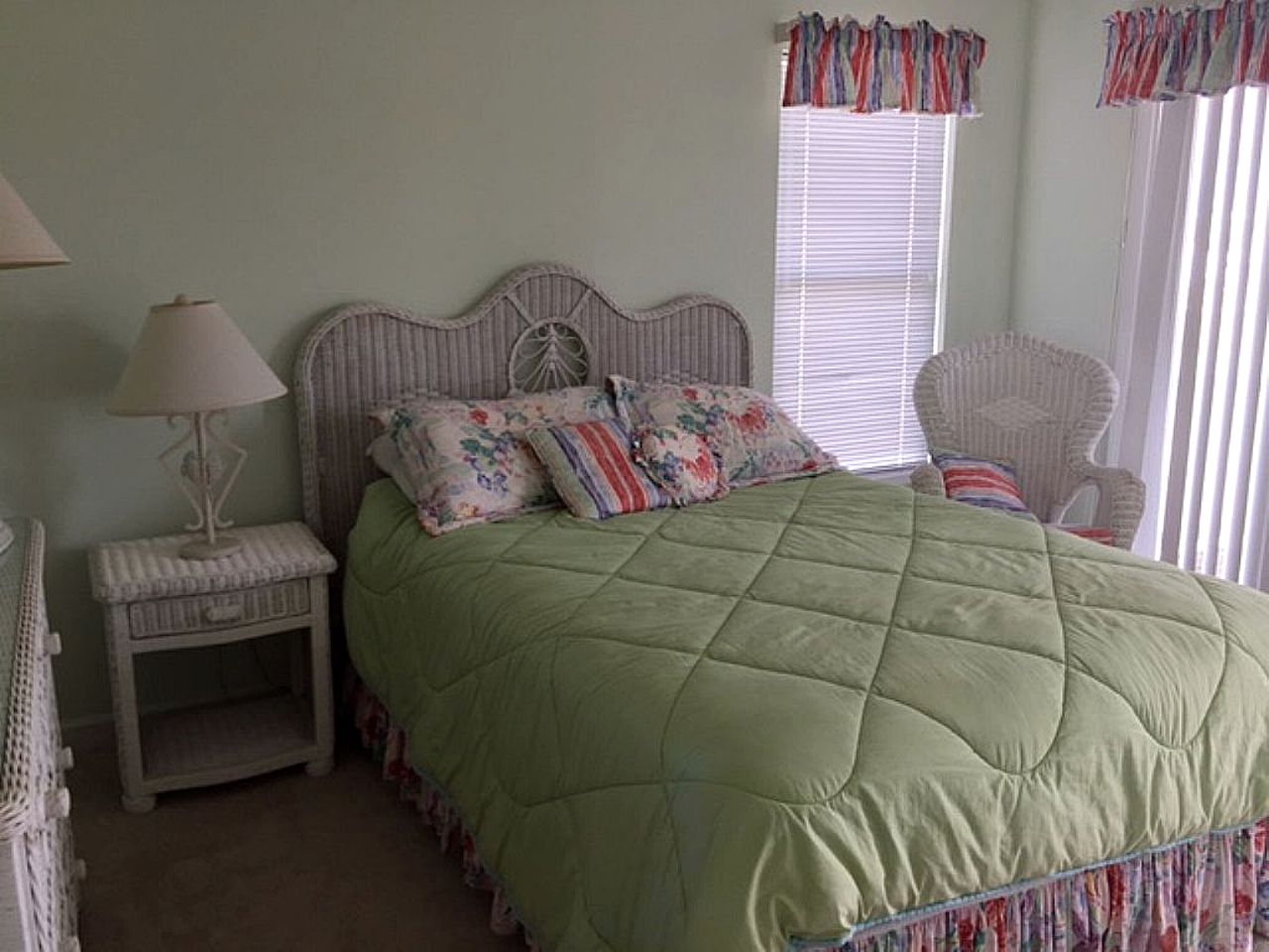 11-Person Vacation Rental for Coast Getaway near Holden Beach, North Carolina