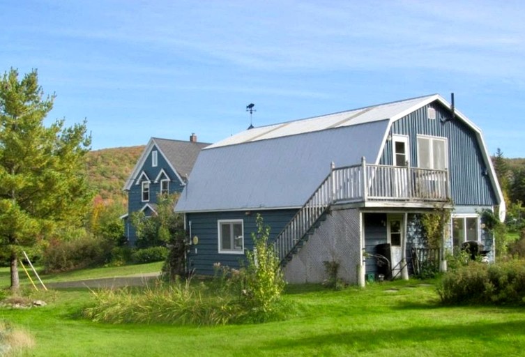 Cabins (Margaree Forks, Nova Scotia, Canada)
