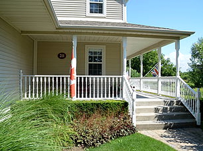 Nature Lodges (Niagara-on-the-Lake, Ontario, Canada)