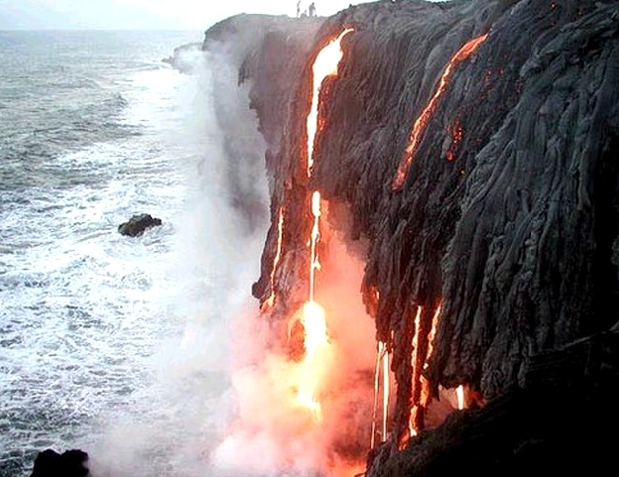 Tropical Cottage Rental near Kehena Beach in Pahoa, Hawaii