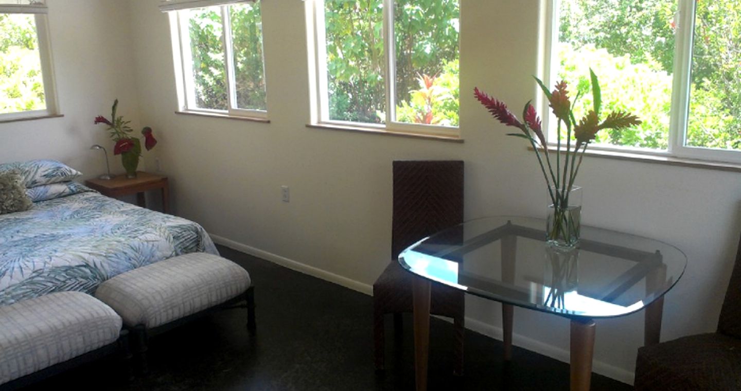 Tropical Cottage Rental near Kehena Beach in Pahoa, Hawaii