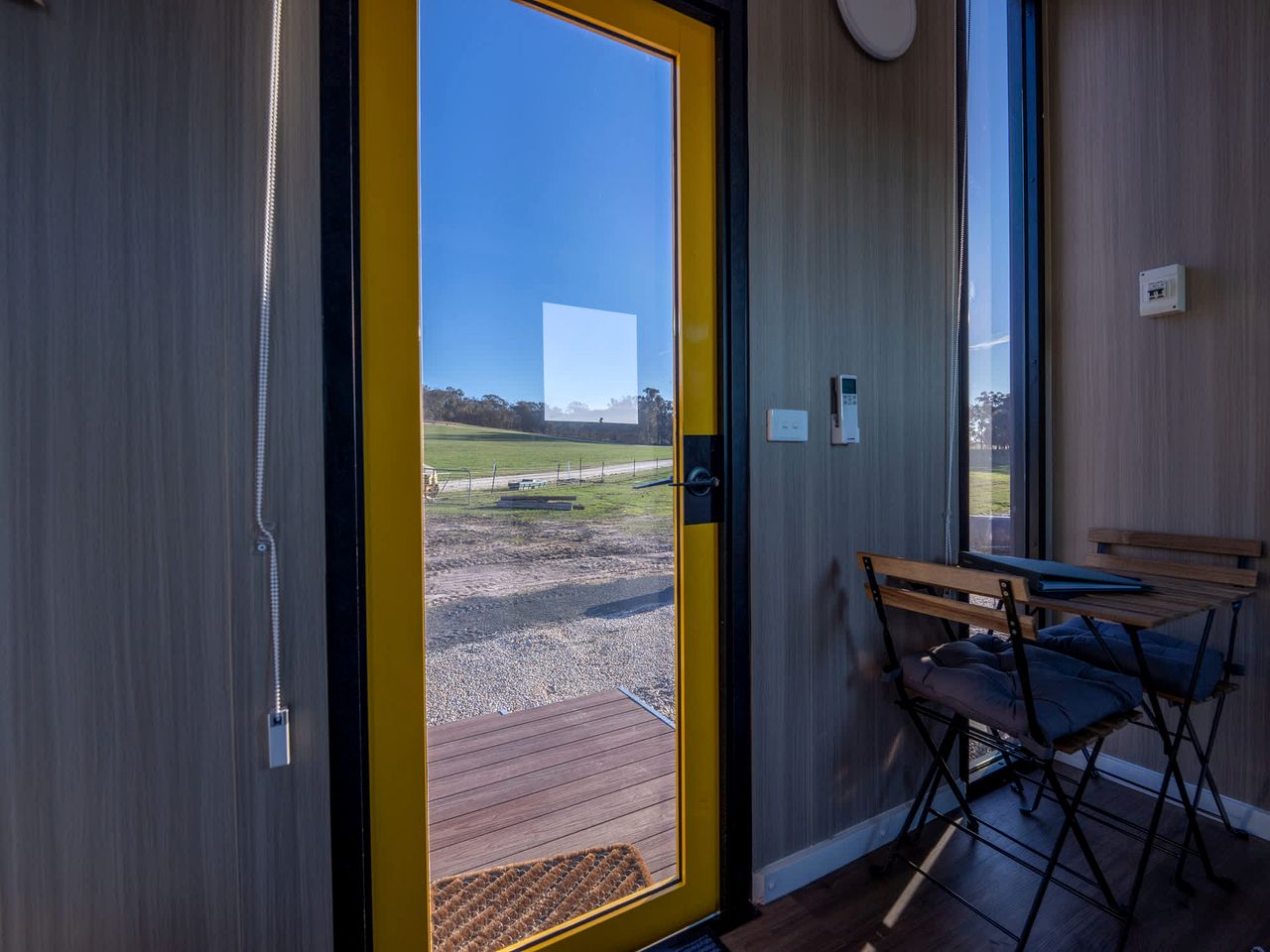 Peaceful Farmstay Tiny House Surrounded by Wildlife near Pyrenees Wineries, Victoria