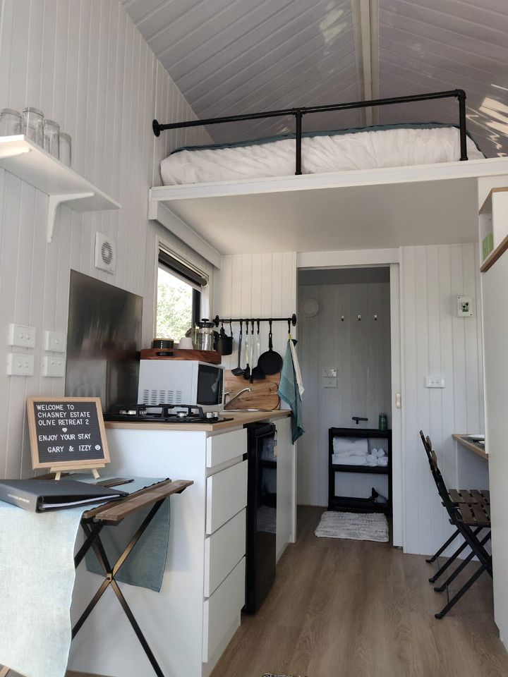 Cozy Living in Lake Boga: Tiny House Paradise with Farm Animal Companions