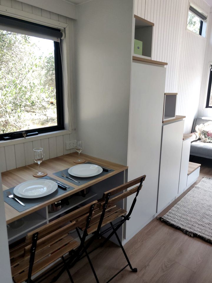 Cozy Living in Lake Boga: Tiny House Paradise with Farm Animal Companions