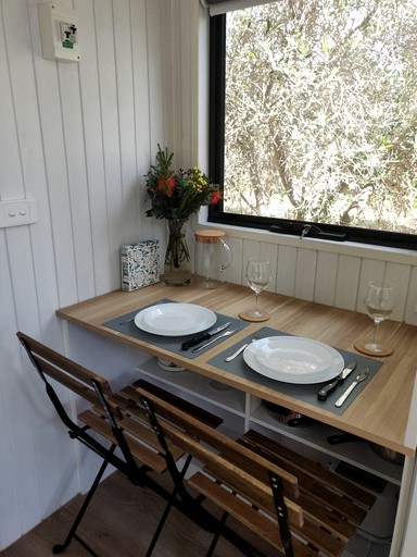 Vacation Rentals (Australia, Lake Boga, Victoria)