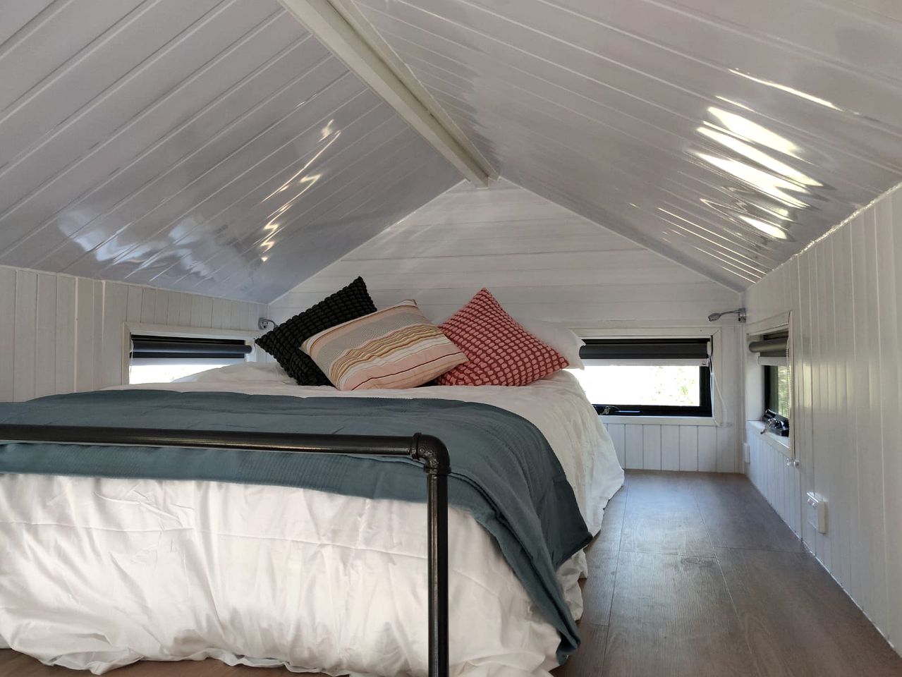 Cozy Living in Lake Boga: Tiny House Paradise with Farm Animal Companions