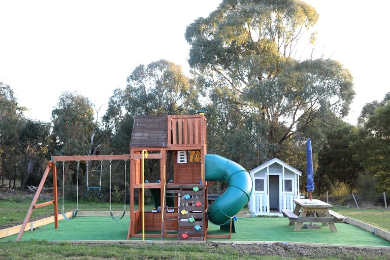 Tiny Houses (Australia, Taggerty, Victoria)