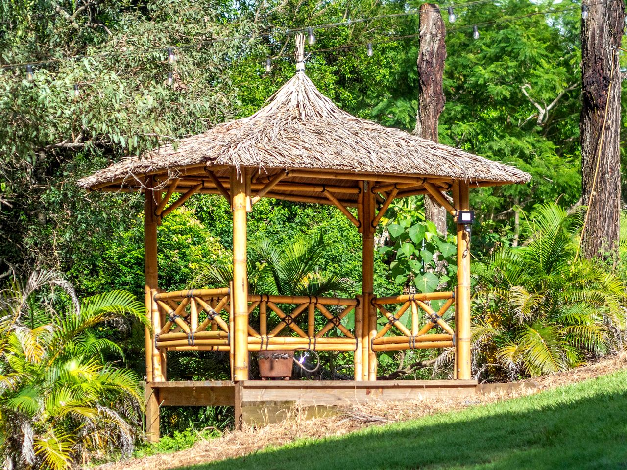 Lovely Tiny House with Beautiful Landscape Views in Samford Valley, Queensland