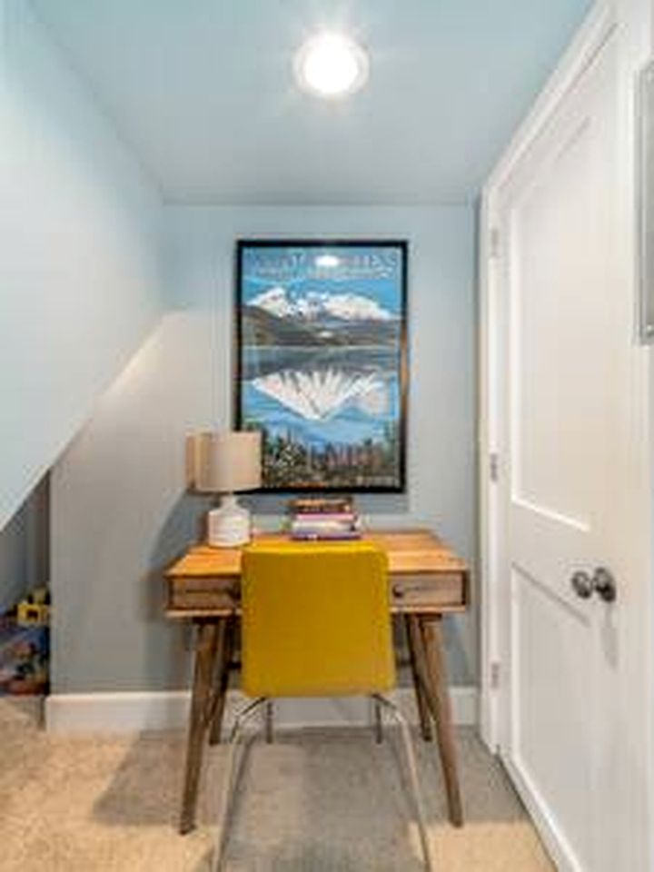 Peaceful Stylish Coastal Retreat with Private Entrance & Fenced Patio near Port Angeles Fine Arts Center, Port Angeles, WA