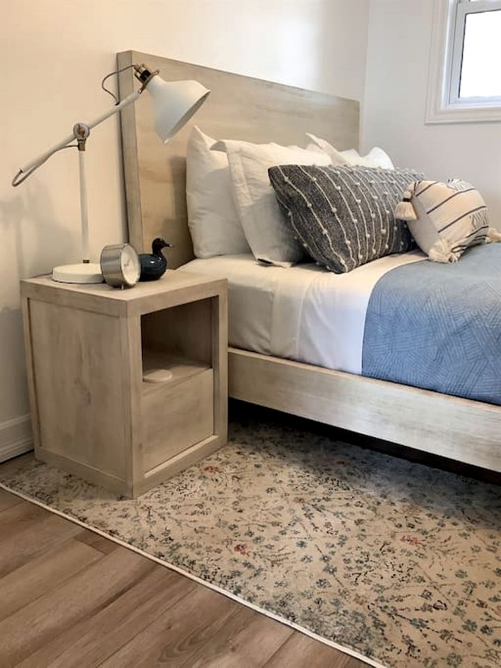 Beachfront Cottage with Stunning Sights in Leamington, Ontario