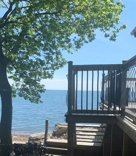 Cottages (Canada, Leamington, Ontario)