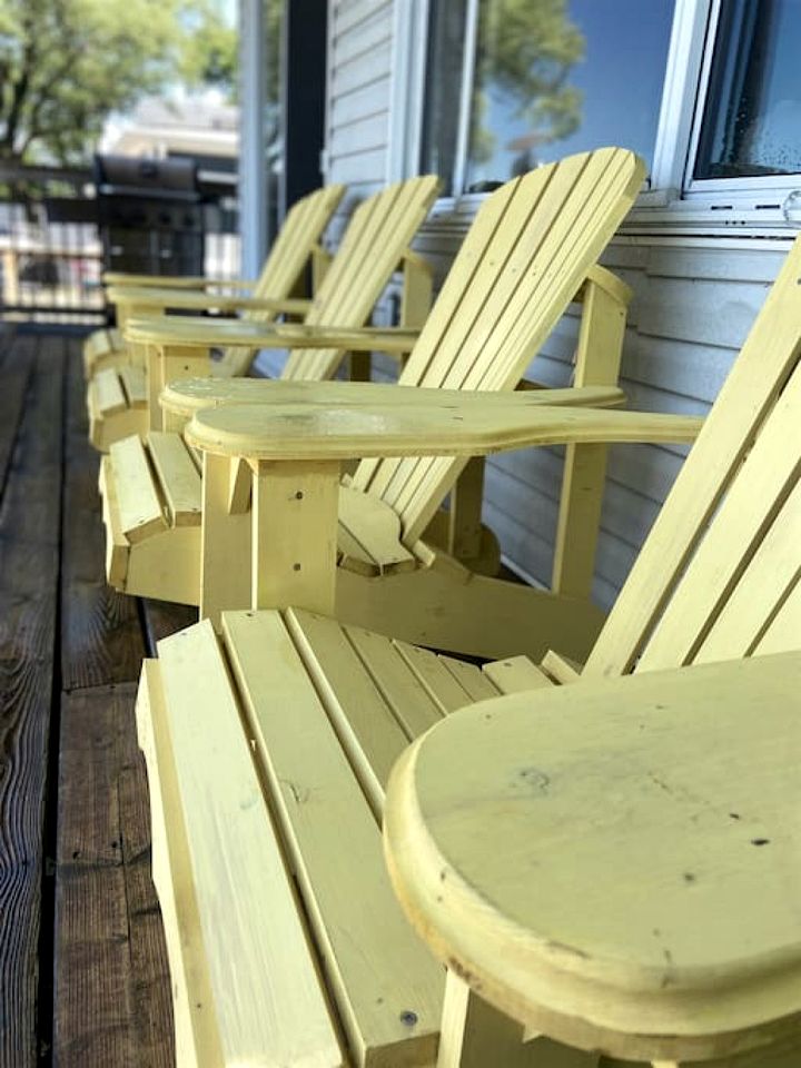 Beachfront Cottage with Stunning Sights in Leamington, Ontario