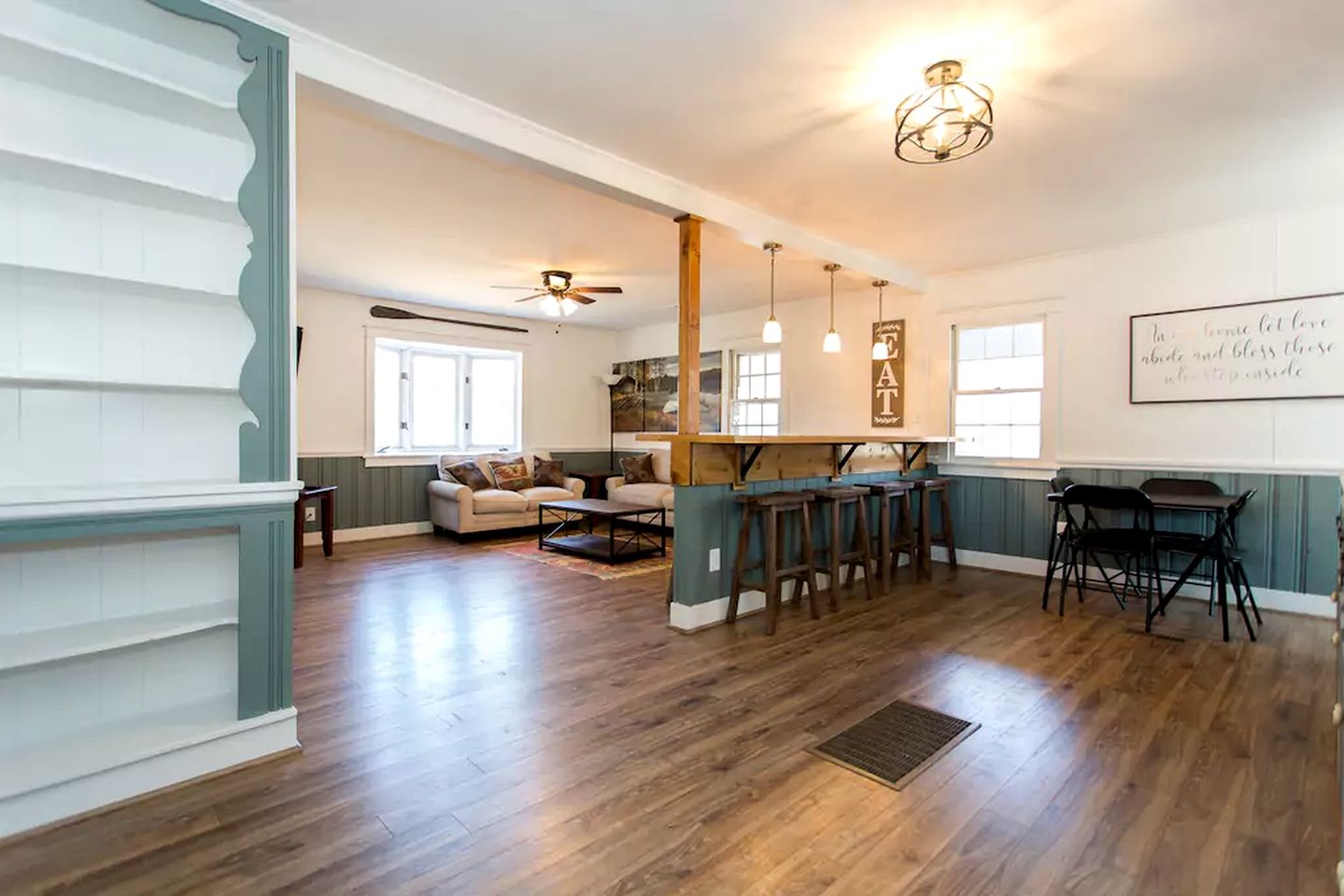 Spacious Cottage Getaway with Hot Tub near the Shenandoah River, Virginia