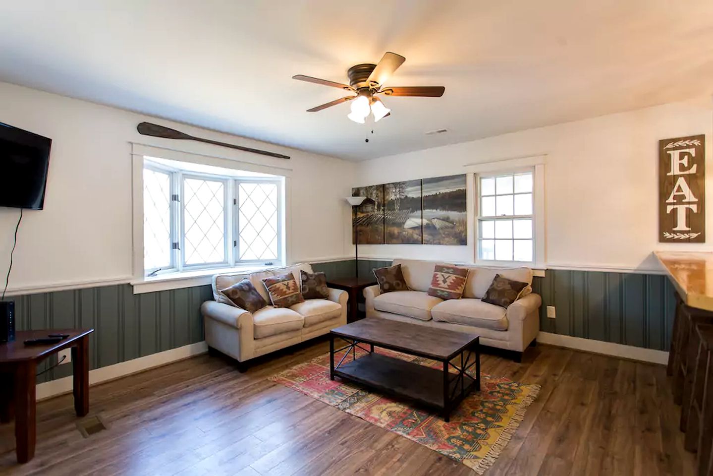 Spacious Cottage Getaway with Hot Tub near the Shenandoah River, Virginia