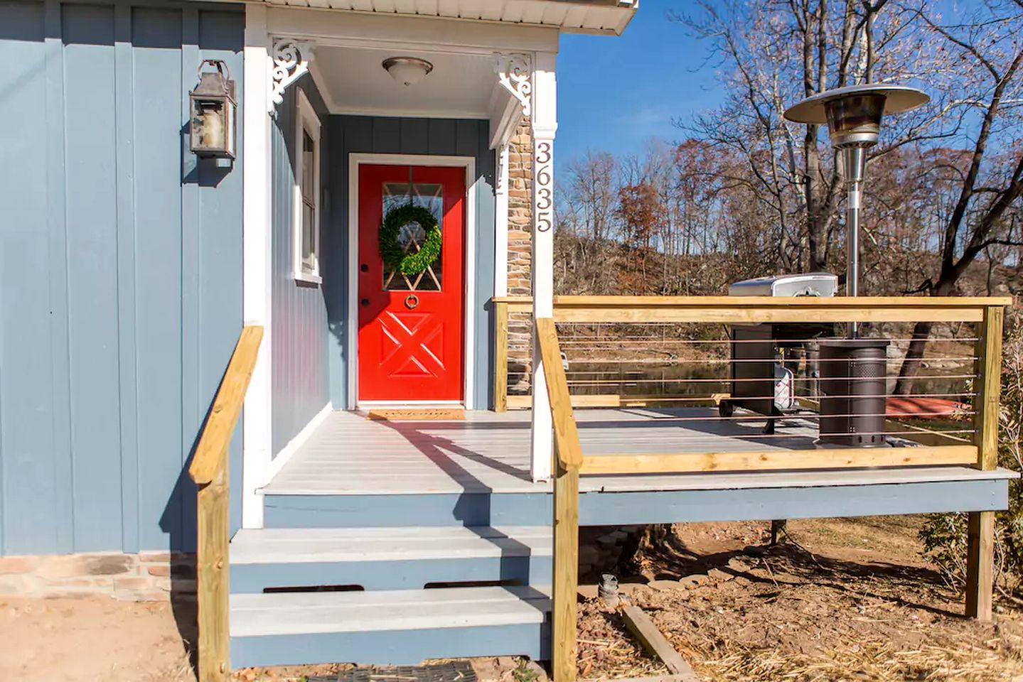 Spacious Cottage Getaway with Hot Tub near the Shenandoah River, Virginia