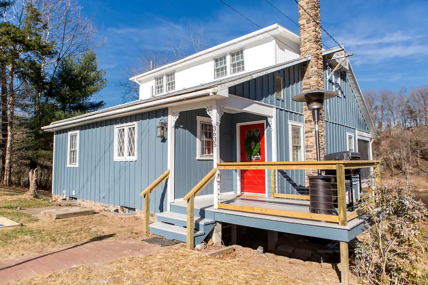 Spacious Cottage Getaway with Hot Tub near the Shenandoah River, Virginia